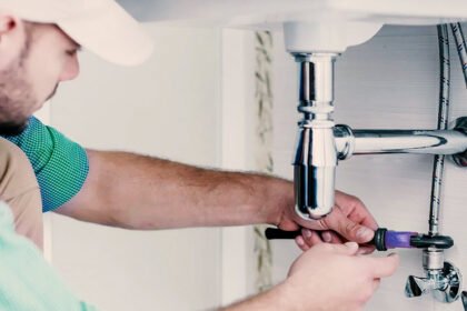 Emergency Plumber vs Routine Maintenance Plumber